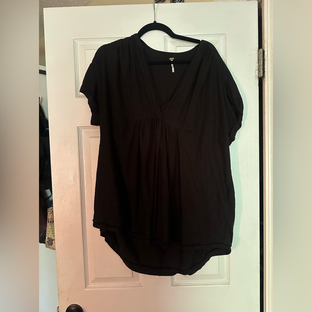 NWOT! FREE PEOPLE! Black Tunic in 'XS'! Oversized and excellent quality!